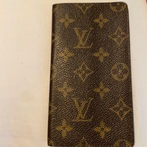 Authentic LV checkbook/wallet perfect